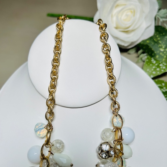 Spectacular Cha Cha Necklace - Picture 3 of 11